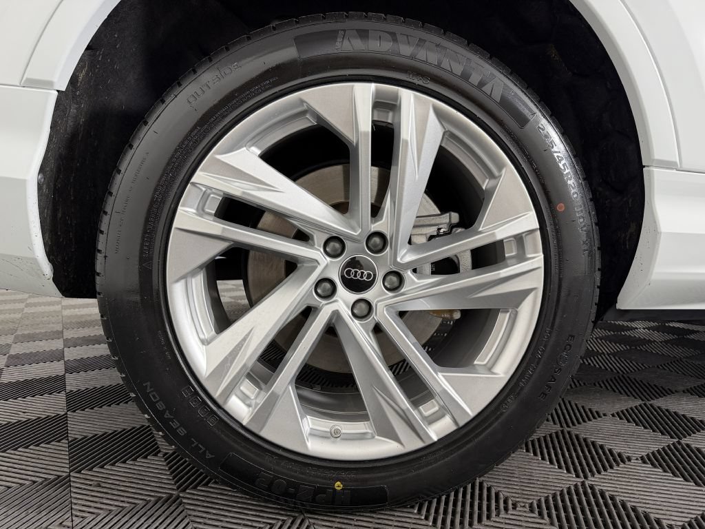 Used 2023 Audi Q7 3.0T Premium AWD/4WD image 58