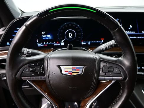Used 2024 Cadillac Escalade ESV Premium Luxury Platinum AWD/4WD image 18