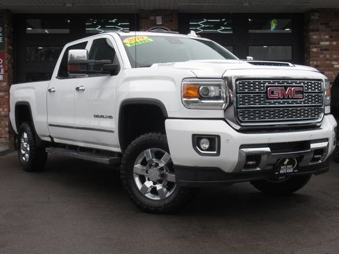 Used 2019 GMC Sierra 3500 Denali w/ Duramax Plus Package image 1