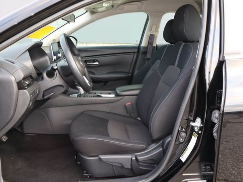 Used 2024 Nissan Sentra SV FWD image 7