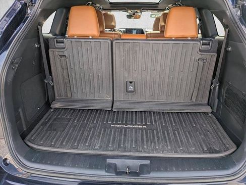 Used 2022 Toyota Highlander Platinum AWD/4WD image 6