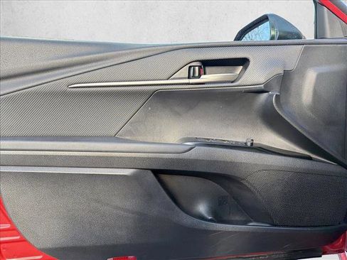 Used 2025 Toyota Camry SE image 10