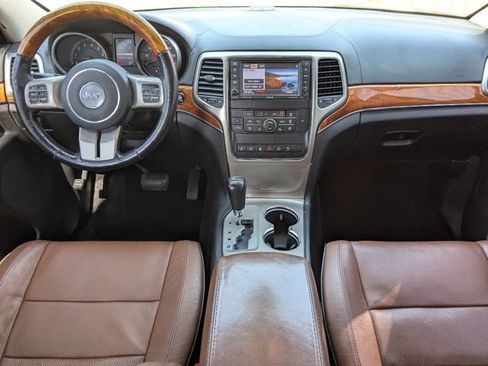 Used 2013 Jeep Grand Cherokee Overland AWD/4WD image 14