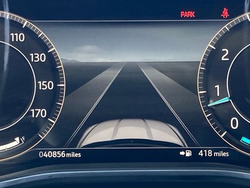 Used 2024 Jaguar F-PACE R-Dynamic S image 15