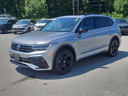 Certified 2024 Volkswagen Tiguan SE R-Line AWD/4WD image 25