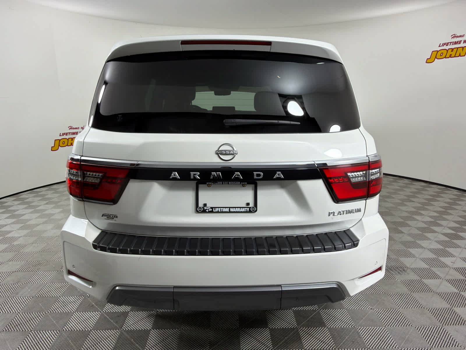 Certified 2024 Nissan Armada Platinum w/ Captain's Chairs Package RWD image 4