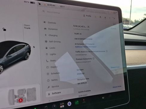 Used 2018 Tesla Model 3 Long Range RWD image 23