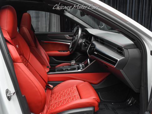 Used 2024 Audi RS 6 performance image 25