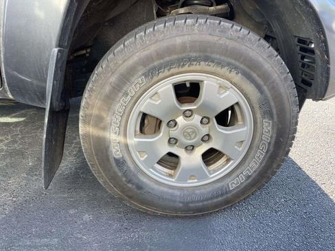 Used 2015 Toyota Tacoma 4x4 Double Cab w/ TRD Off-Road Package image 14