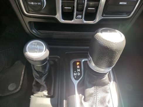Used 2018 Jeep Wrangler Unlimited Sport w/ Dual Top Group AWD/4WD image 24