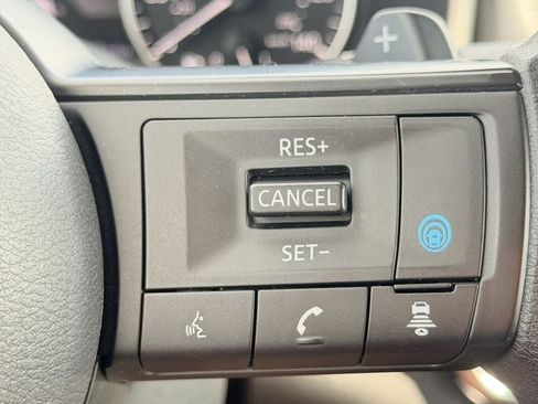 Used 2024 Nissan Rogue SV AWD/4WD image 20