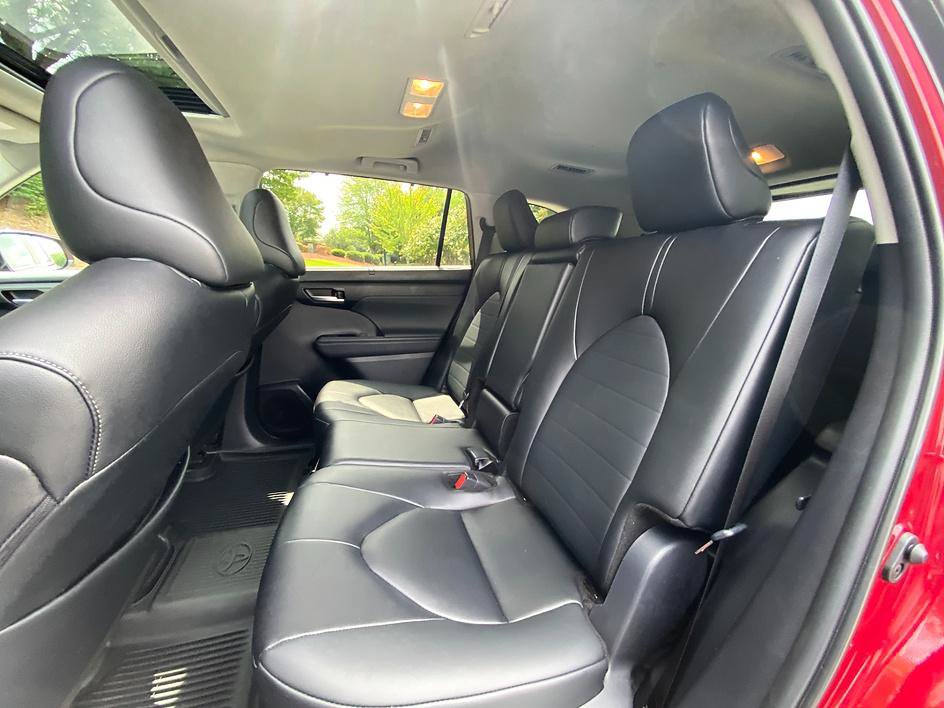 Certified 2026 Toyota Highlander XLE AWD/4WD image 12
