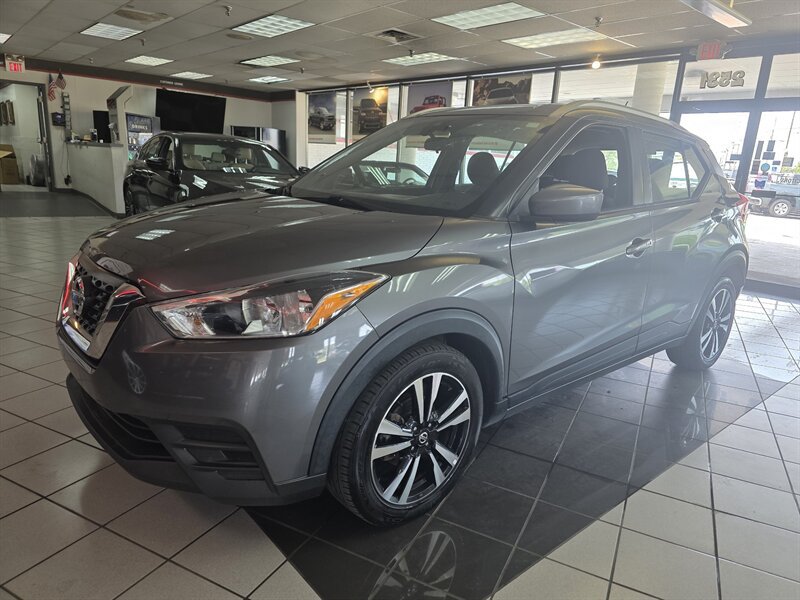 Used 2020 Nissan Kicks SV FWD image 1