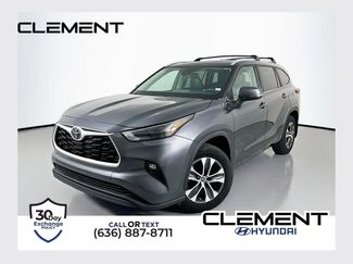 Used 2023 Toyota Highlander XLE AWD/4WD video 1