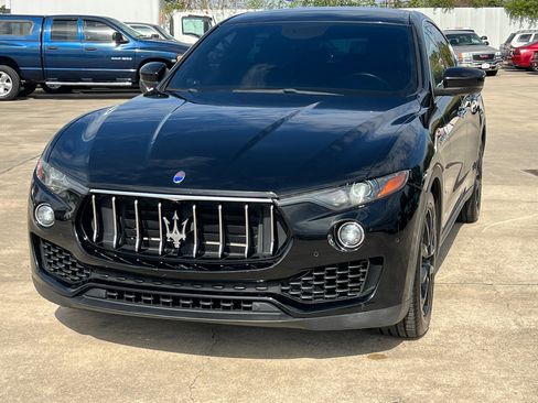 Used 2018 Maserati Levante image 67