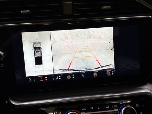 Used 2024 GMC Sierra 3500 Denali Ultimate image 13