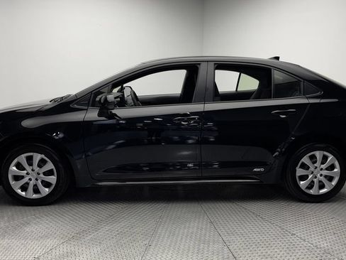 Used 2026 Toyota Corolla LE AWD/4WD image 4