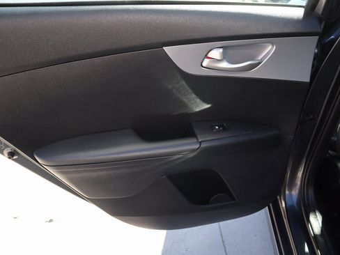 Used 2024 Kia Forte LXS w/ LXS Technology Package image 15