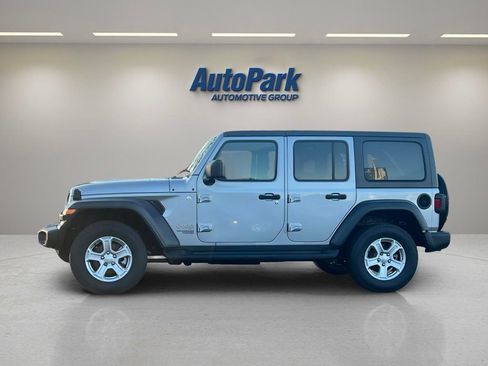 Used 2018 Jeep Wrangler Unlimited Sport S AWD/4WD image 4