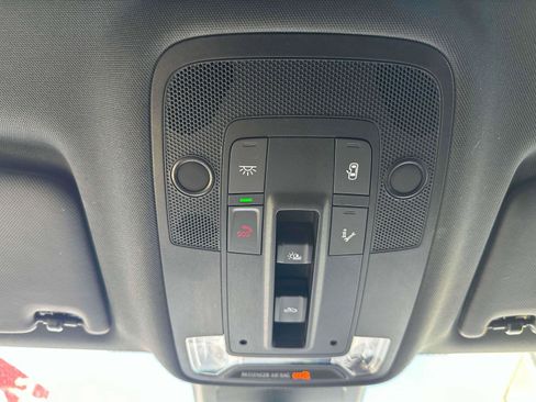 Used 2024 Audi Q3 2.0T Premium image 31