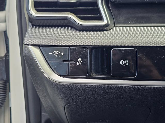 Certified 2023 Kia Sportage LX AWD/4WD image 29