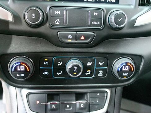 Used 2023 GMC Terrain SLT w/ Infotainment Package II AWD/4WD image 29