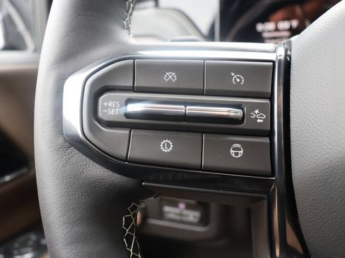 New 2026 GMC Yukon Denali Ultimate AWD/4WD image 18