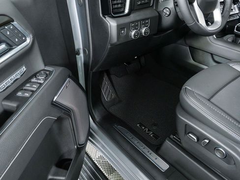 New 2026 GMC Sierra 1500 Denali AWD/4WD image 8