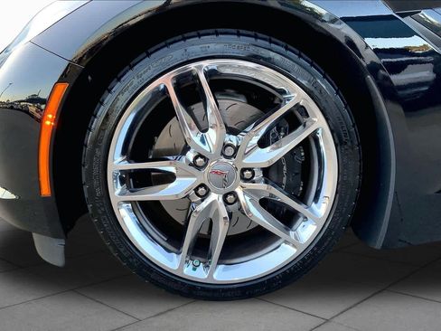 Used 2017 Chevrolet Corvette Stingray Coupe RWD image 10