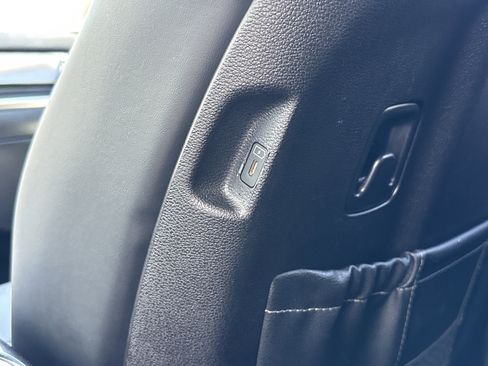 Used 2023 Kia Telluride S w/ S Sunroof Package FWD image 33