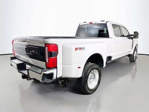 Used 2025 Ford F450 Platinum w/ FX4 Off-Road Package AWD/4WD image 7