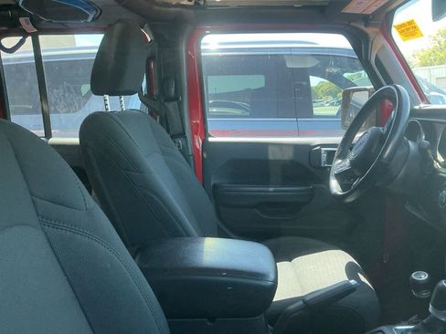 Used 2020 Jeep Gladiator Sport w/ Quick Order Package 24S image 10