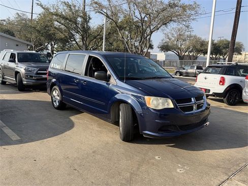 Used 2013 Dodge Grand Caravan SE image 3