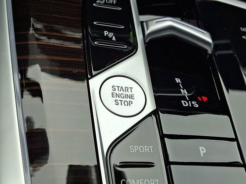 Used 2024 BMW X5 xDrive40i w/ Premium Package image 21