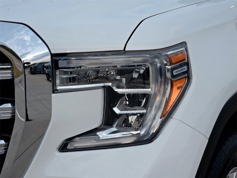 Used 2021 GMC Sierra 1500 SLE image 3