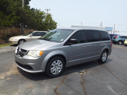 Used 2015 Dodge Grand Caravan SE w/ Quick Order Package 29E SE image 6
