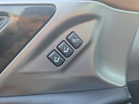 Used 2022 Subaru Outback Touring image 13