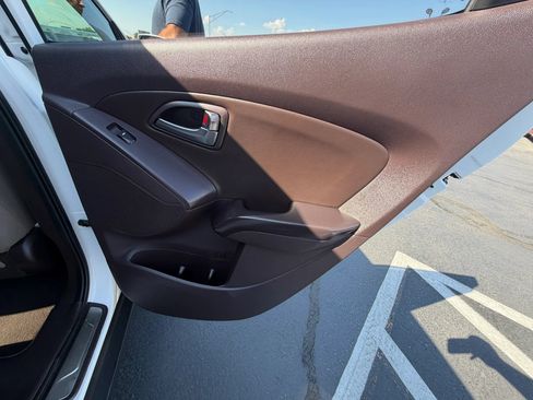 Used 2014 Hyundai Tucson Limited AWD/4WD image 16
