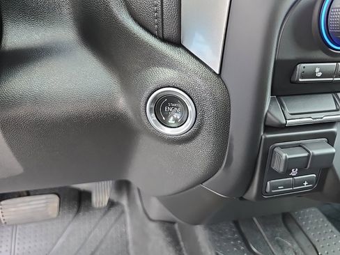 Used 2020 Chevrolet Silverado 1500 LT w/ All-Star Edition image 21