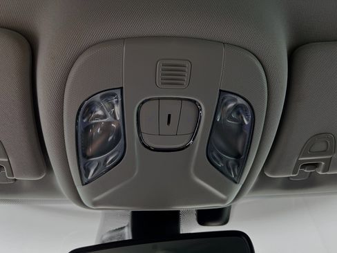 Used 2021 Jeep Compass Limited image 21