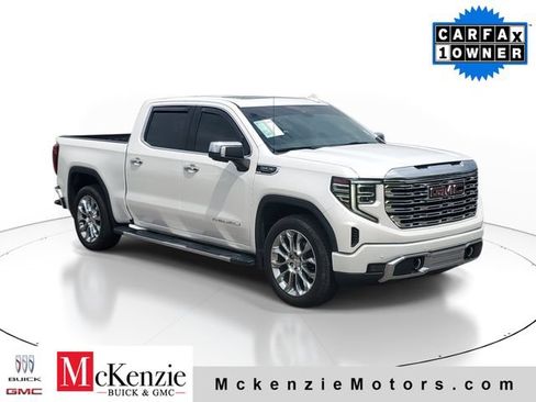 Used 2023 GMC Sierra 1500 Denali w/ Technology Package AWD/4WD image 1
