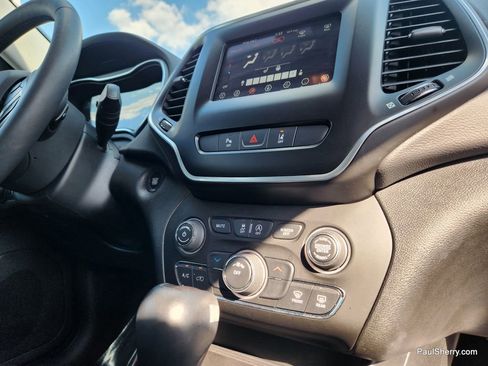 Used 2021 Jeep Cherokee Latitude Lux image 43