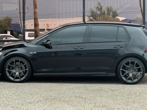 Used 2017 Volkswagen Golf R 4-Door AWD/4WD image 4