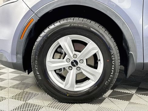 Used 2023 Kia Sorento LX AWD/4WD image 30