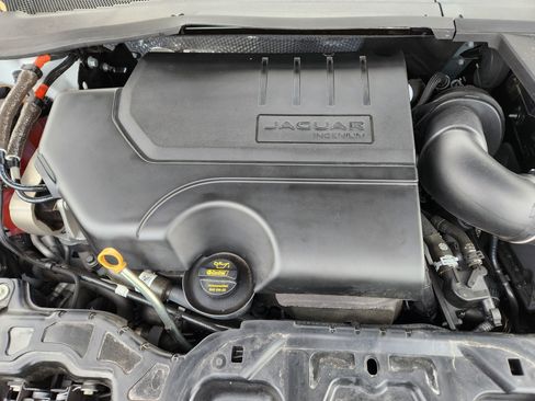 Used 2024 Jaguar E-PACE R-Dynamic SE image 9