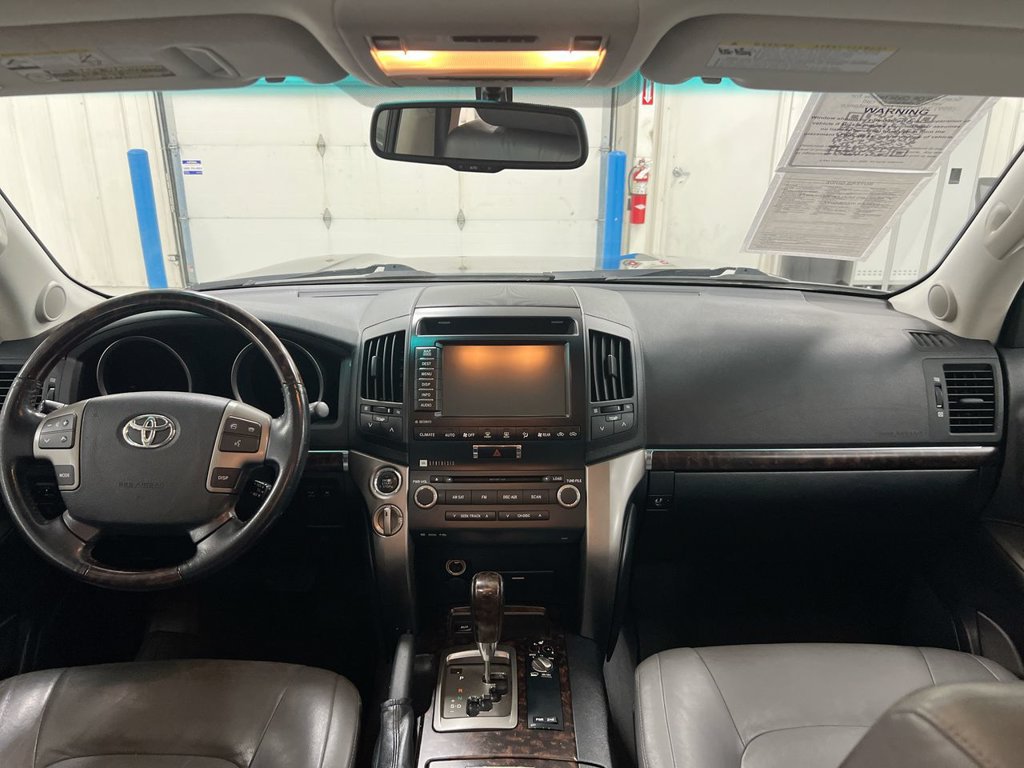 Used 2009 Toyota Land Cruiser w/ Upgrade Pkg AWD/4WD image 10