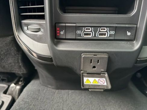 Used 2023 RAM 2500 Limited image 22