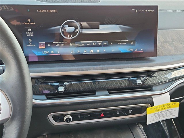 Used 2026 BMW X7 xDrive40i AWD/4WD image 15