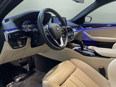 Used 2020 BMW 530i w/ Convenience Package image 17