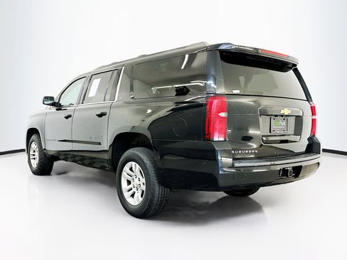 Used 2019 Chevrolet Suburban LT image 5